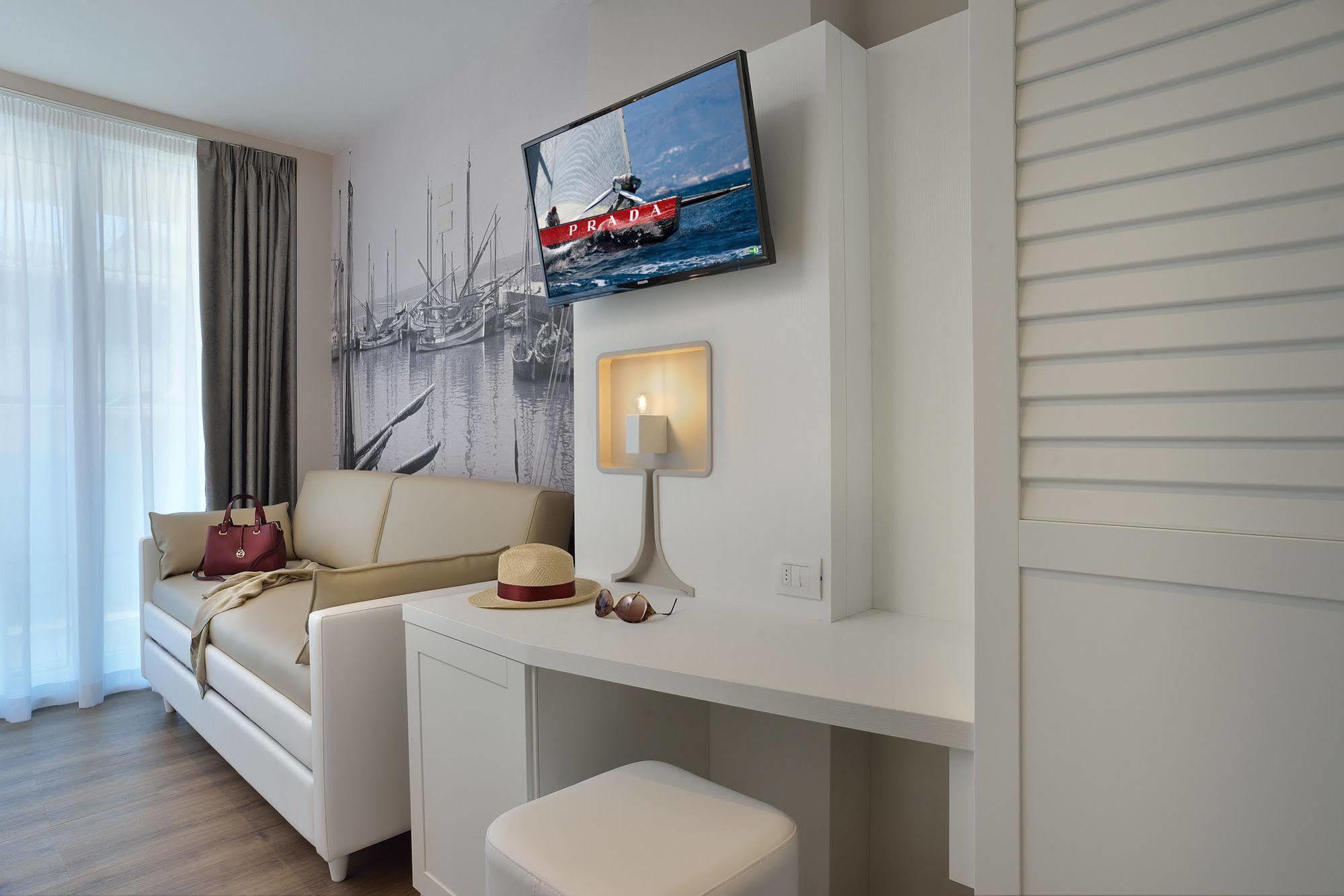 Embassy Hotel & Spa كاتوليكا المظهر الخارجي الصورة